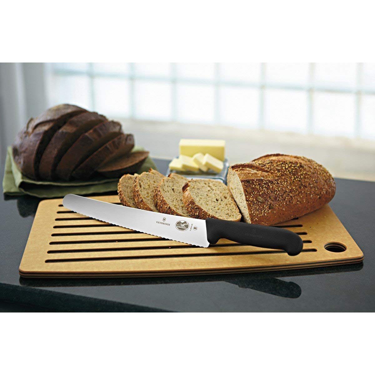 Fibrox 10.25 Inch Bread Knife | High Carbon Stainless Steel Serrated Blade for Efficient Slicing, Ergonomic Fibrox Pro Handle