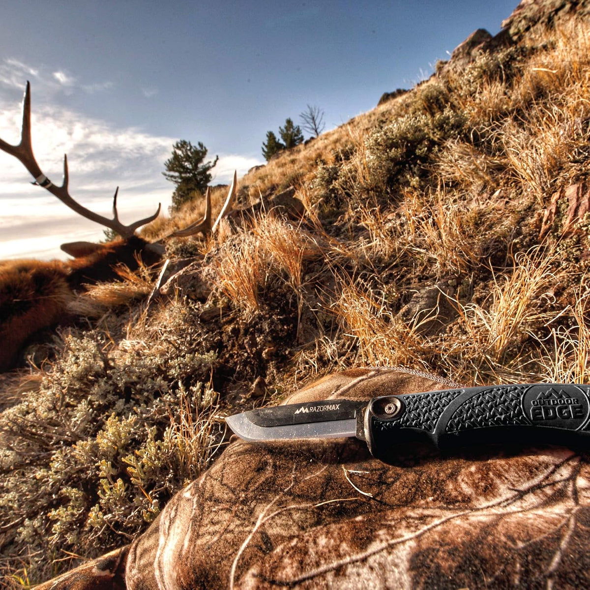 RazorMax - Replaceable Fixed Blade Hunting Knife with 3.5" Drop-Point, 5" Boning/Fillet Blades, Belt Sheath and Detachable Blade Carrier (Black, 6 Blades)