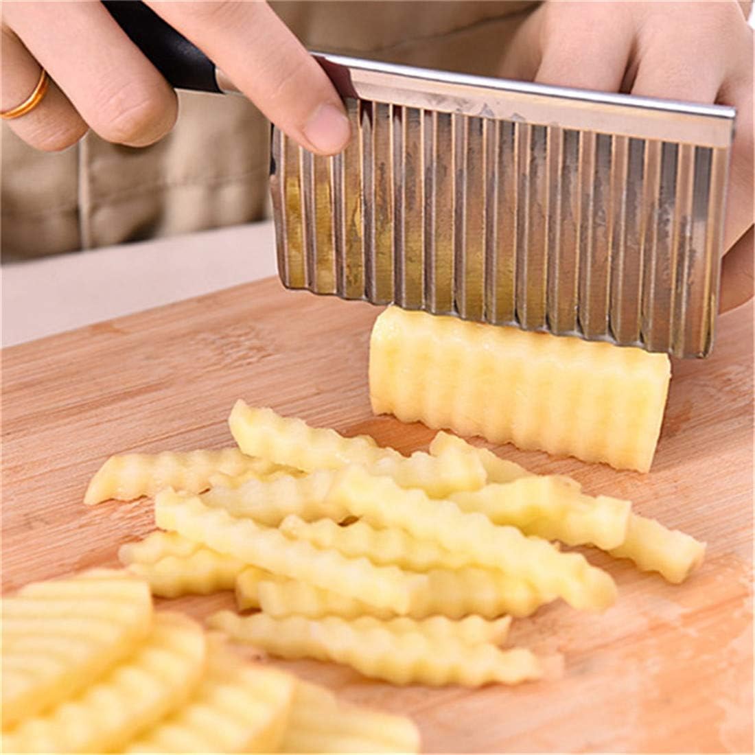 InfantLY Bright Kitchen Knives Stainless Steel Vegetable Fruit Wavy Cutter Potato Cucumber Carrot Waves Cutting Slicer Tools