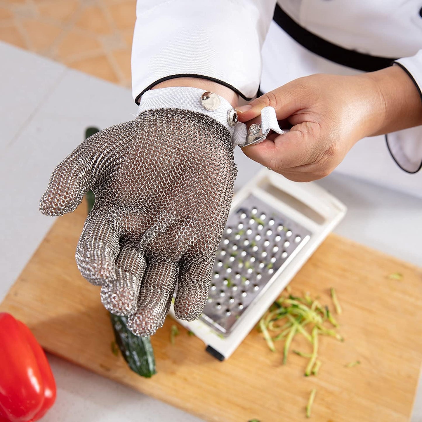 Chainmail Glove, Cut Resistant Food Grade, Stainless Steel Mesh Metal Knife Cutting Glove for Butcher, Oyster Shucking Kitchen Mandoline Chef Slicing Fish Fillet (Large)