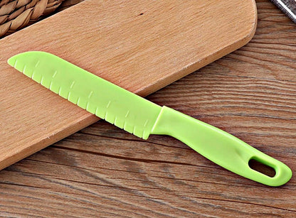 Green Plastic Knife Set – 11" Large and 8.7“ Small Utility Knives Combo for Kitchen, Food Prep & Picnic Use – Lightweight, Reusable, Safe for Kids – BPA-Free, Serrated Plastic Cutter for Fruits &Cake