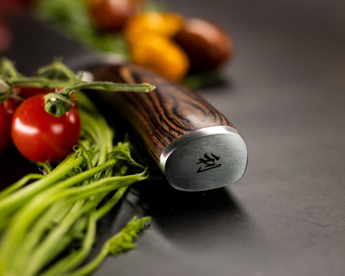 EDIB Meat Carving Knife, 7-Inch High Carbon Stainless Steel Blade | Meat knife for BBQ, roasts, and poultry, kitchen knife with VG10 Damascus blade and ergonomic pakkawood handle in gift box.