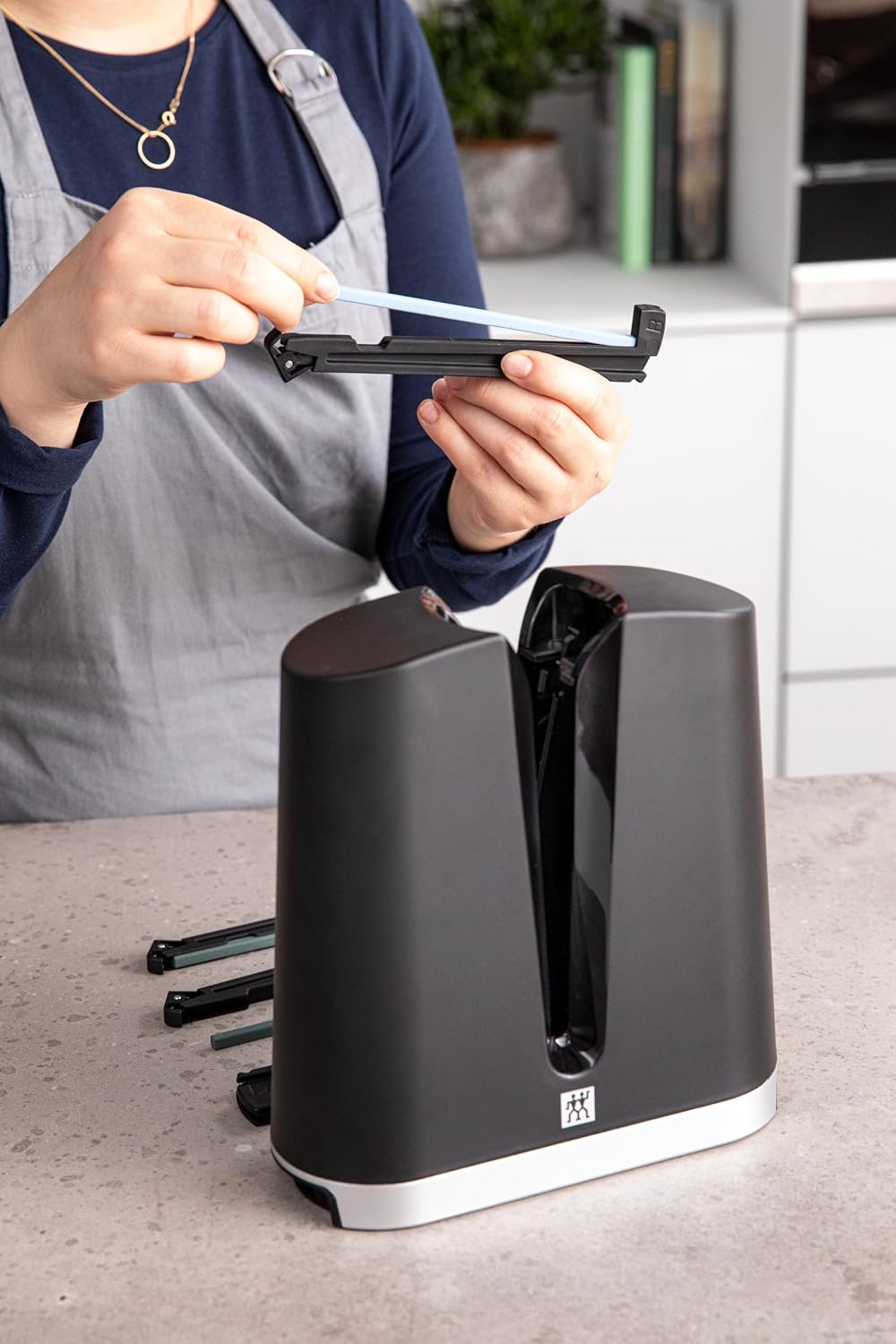 V-Edge Knife Sharpener, Black