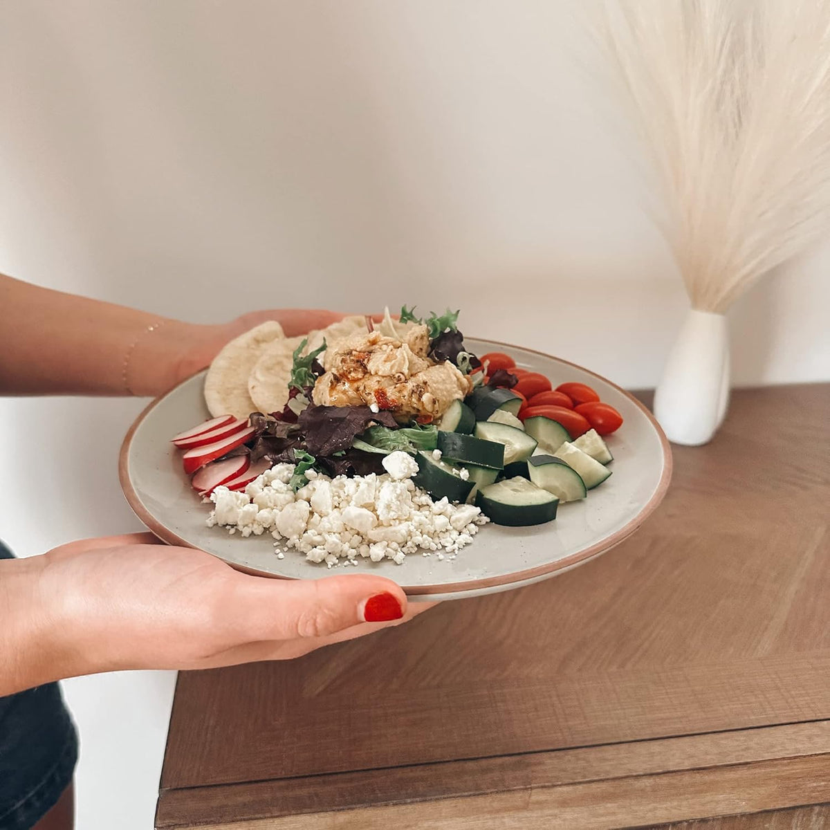 Ceramic Dinner Plates Set of 6, 10 inch Dish Set - Microwave, Oven, and Dishwasher Safe, Scratch Resistant, Modern Rustic Dinnerware- Kitchen Porcelain Serving Dishes - Vanilla White