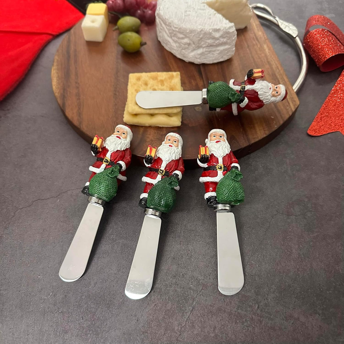Winter Cardinal Cheese Spreaders, Hand-Painted Resin Handles with Stainless Steel Blades for Spreading Cream Cheese, Butter, Jam, or Sandwich, Set of 4