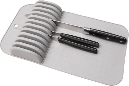 Classic Knife Mat for 11 Knives with Soft Grip Base, Carbon