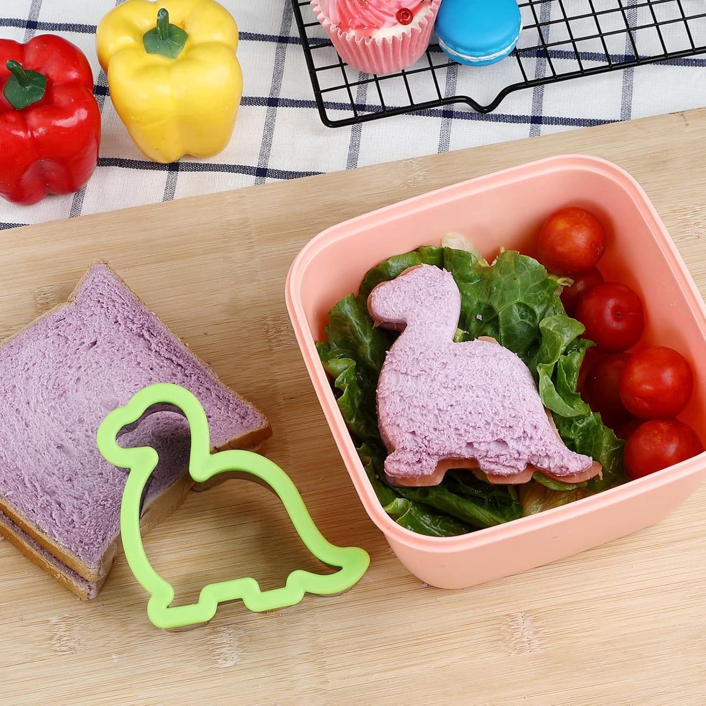 Sandwich Cookie Cutters Set, Dinosaur,Heart,Star,Mouse,Sandwich Knife Cookie Knife Vegetable Cutter Food Grade Cookie Mould.(12Pcs)