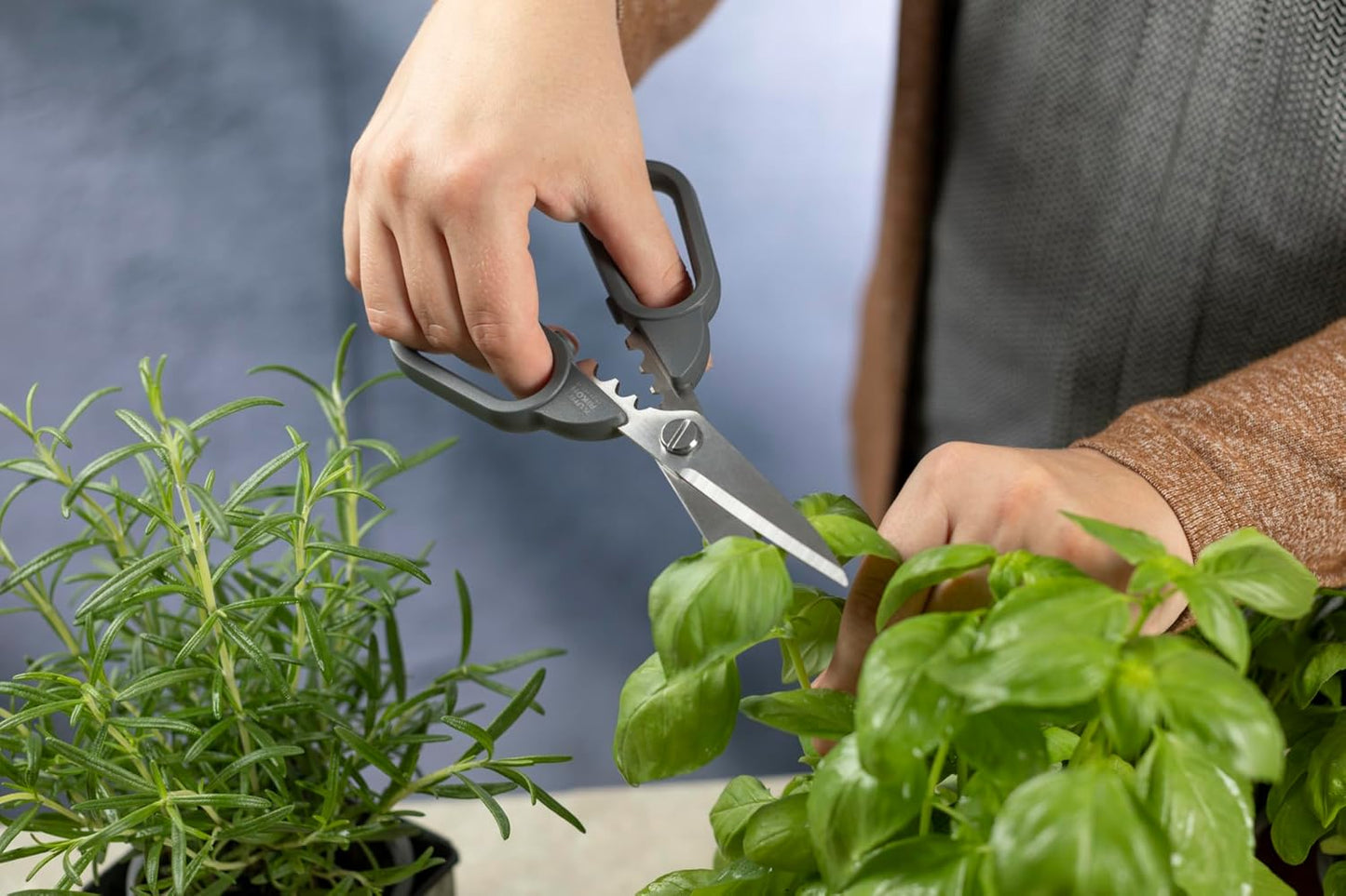 Pro Kitchen Shears | Micro-Serrated Blades, Quick Release Spring, Self-Sharpening Blade