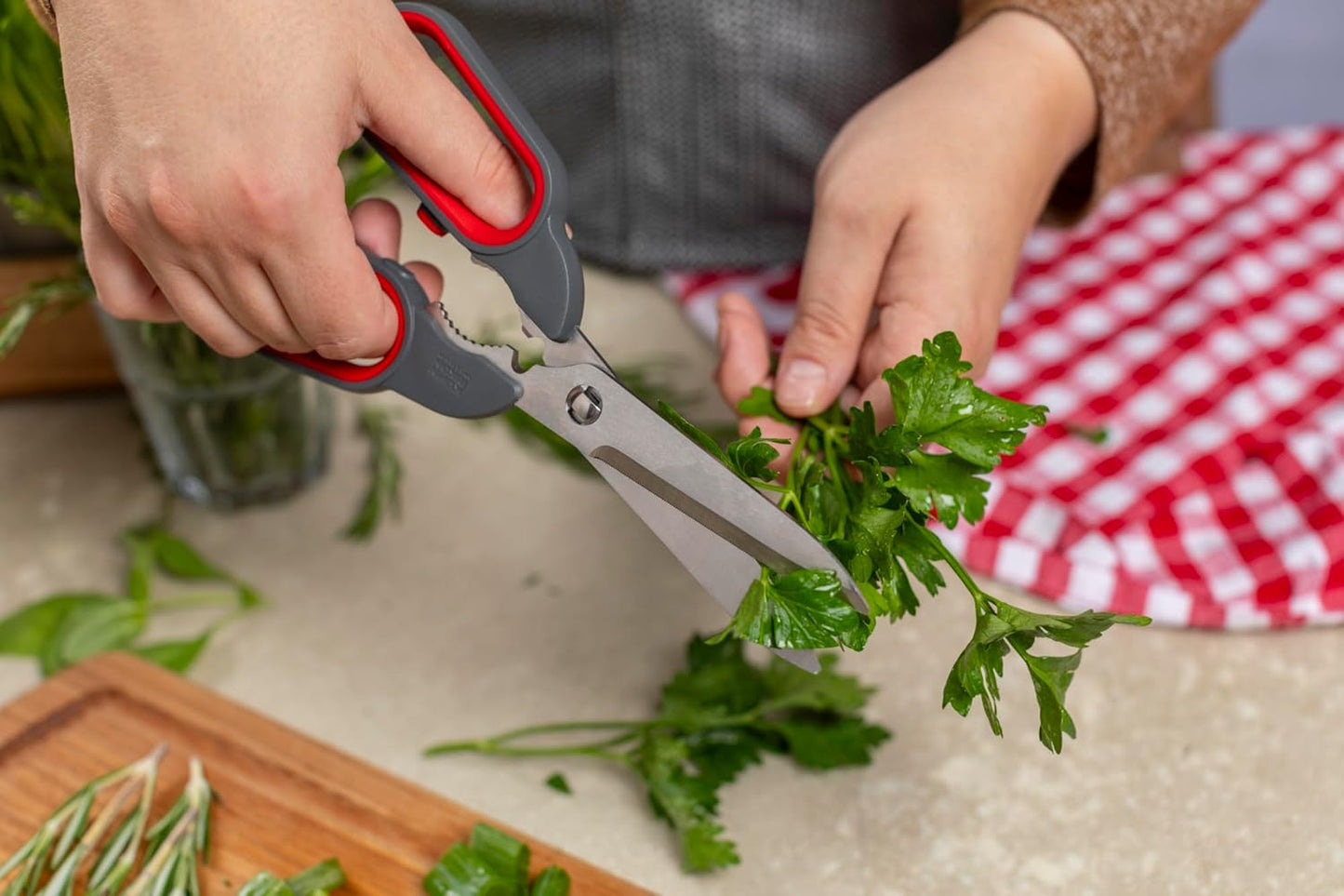 Pro Kitchen Shears | Micro-Serrated Blades, Quick Release Spring, Self-Sharpening Blade