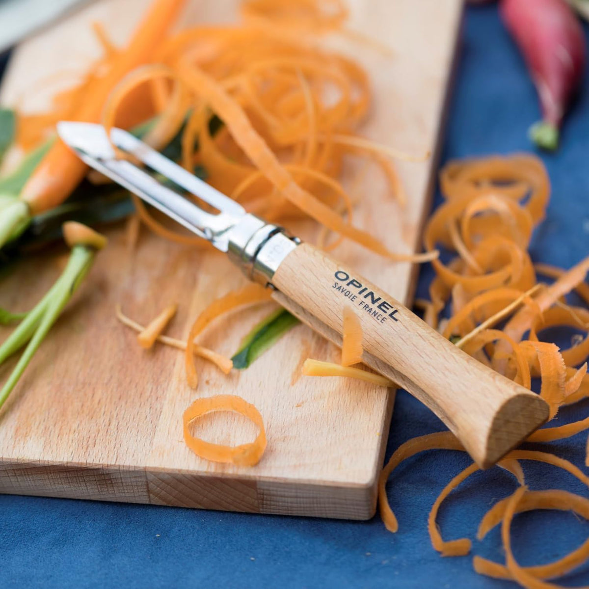 No.6 Folding Peeler - Outdoor Camp Kitchen and Picnic Folding Tool