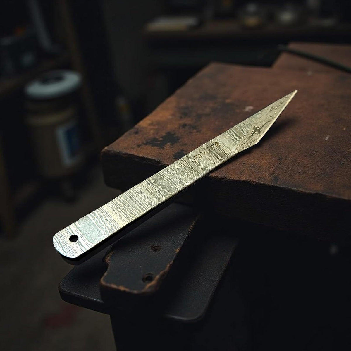 Handmade Kiridashi Knife – Precision Japanese Marking Tool – Damascus Steel Blade – Compact Craft & Carving Knife for Woodworking, Leatherwork, DIY & Artisan Use