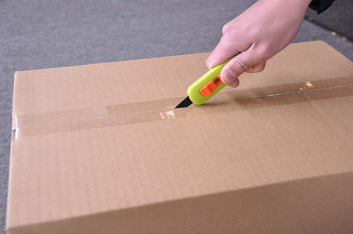 Box Cutter Retractable Blade, Safety Corrugated Cardboard Cutter Knife [Non-Stick Fluorine Coating Blade], Made in JAPAN, Green (DC-30F-1)