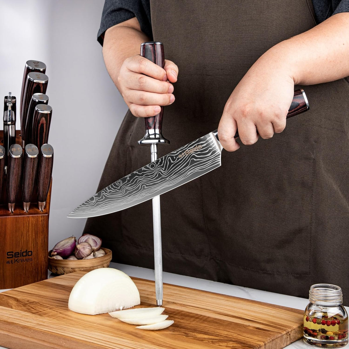 17-Piece Master Chef Knife Block Set – Damascus Steel & Acacia Wood Block | Damascus steel kitchen knives with matching storage block for complete home chef prep