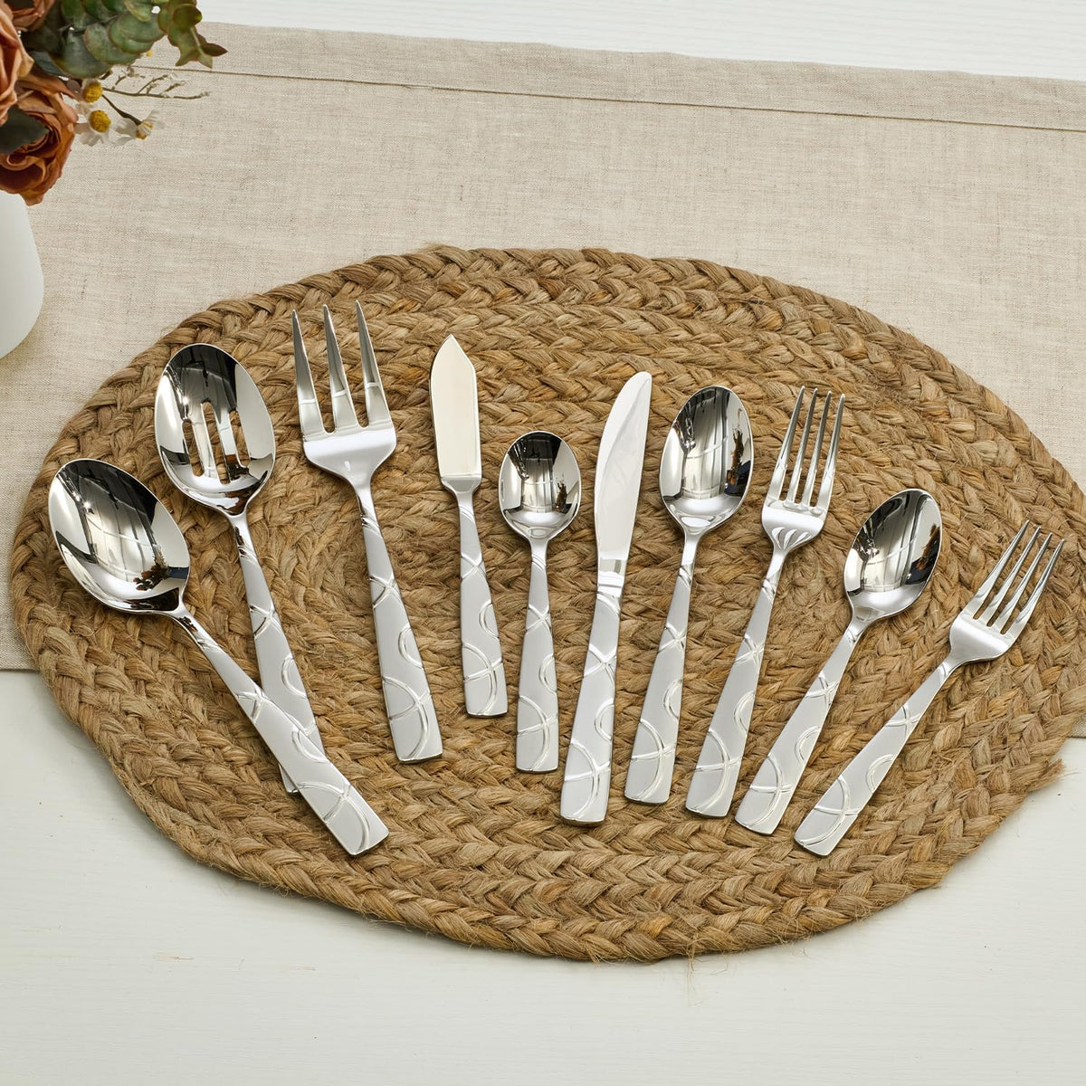 40PCS Stainless Steel Silverware Set, Modern Flatware Set for Kitchen, Mirror Polished Cutlery Set with Forks, Spoons and Knives，Dishwasher Safe