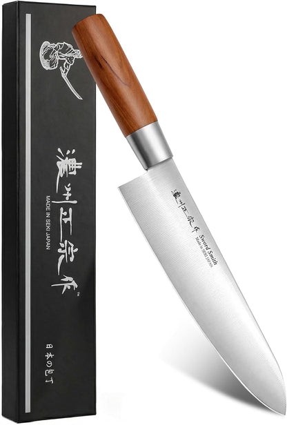 6.3 Inch Deba Knife, Made in Japan, Right-Handed Single Bevel Fish Butcher Knife, High Carbon Stainless Steel with Hammered Finish, Natural Wood Handle for Fish Filleting