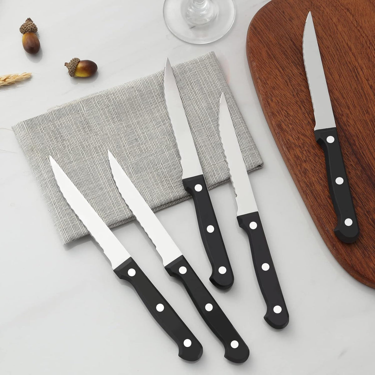 Steak Knives Set of 16 - Triple Rivet Steak Knife, Serrated Steak Knives, Stainless Steel Serrated Blades (4.5”), Sharp Knifes, Dinner Knives, Dishwasher Safe, Knives Set for Home, Restaurant