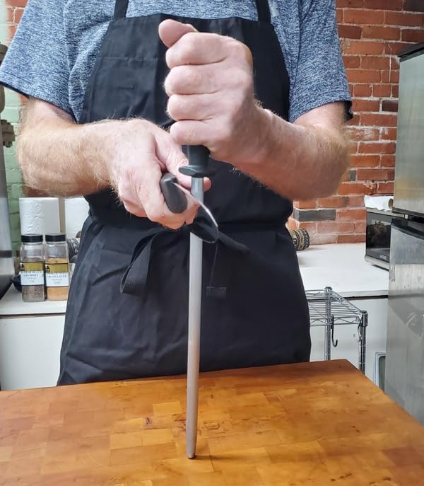 BBQ Butcher Knife Set, Brisket, Chef, Paring, Hone, Case | Includes brisket slicer, boning knife, chef knife, paring knife, sharpening steel, and carry case for BBQ prep.