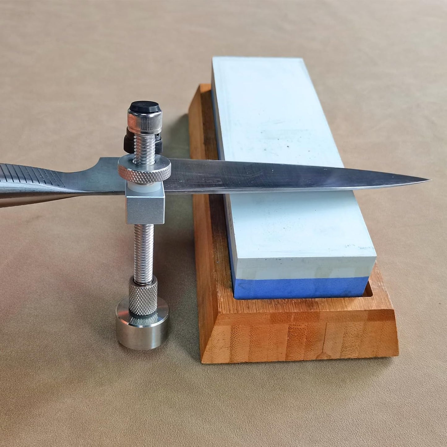 SG01 Knife Sharpening Angle Guide Adjustable 0° to 30° for Sharpening Knives on Whetstone/Daimond Stone, Scrolling Knife Sharpener Jig, Fidget Toys Gift for Blade-Loving Men (2, Silver)
