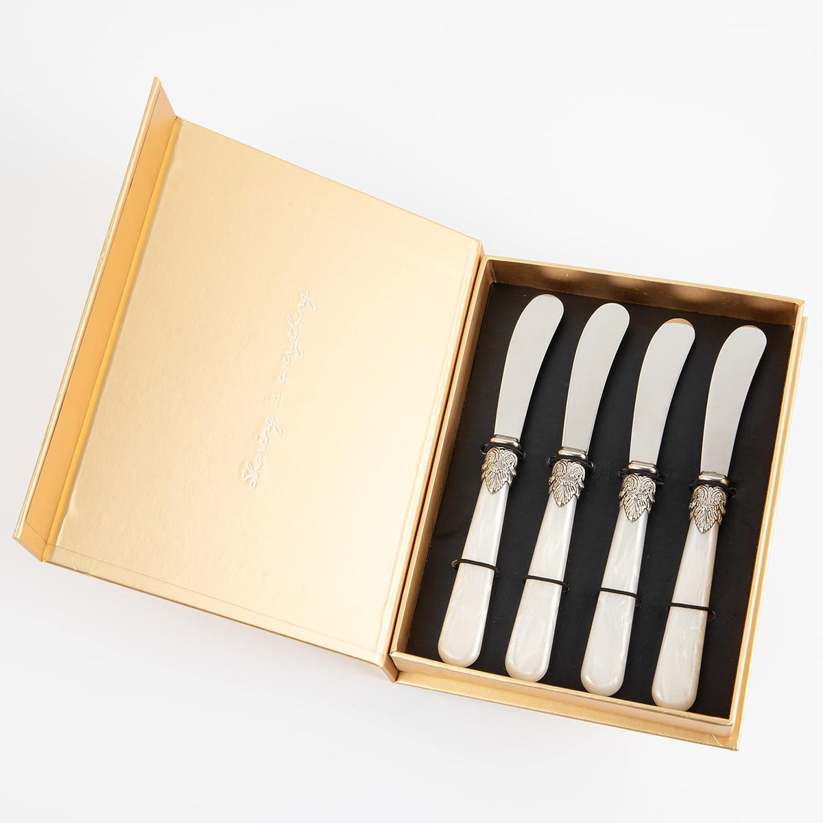 REVERIE Collection 4-piece Stainless Steel Butter Spreader Cheese Knife, Giftable Butter Knives set, Bread Knife set (Gold)