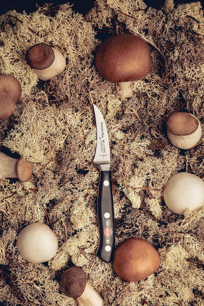 – Premier Plus Peeling Knife - Paring knife with 2.8" blade & 56 HRC - Ideal for cutting fruit & vegetables - Ultra sharp - Stainless steel - Ergonomic handle - High carbon - Made in Germany