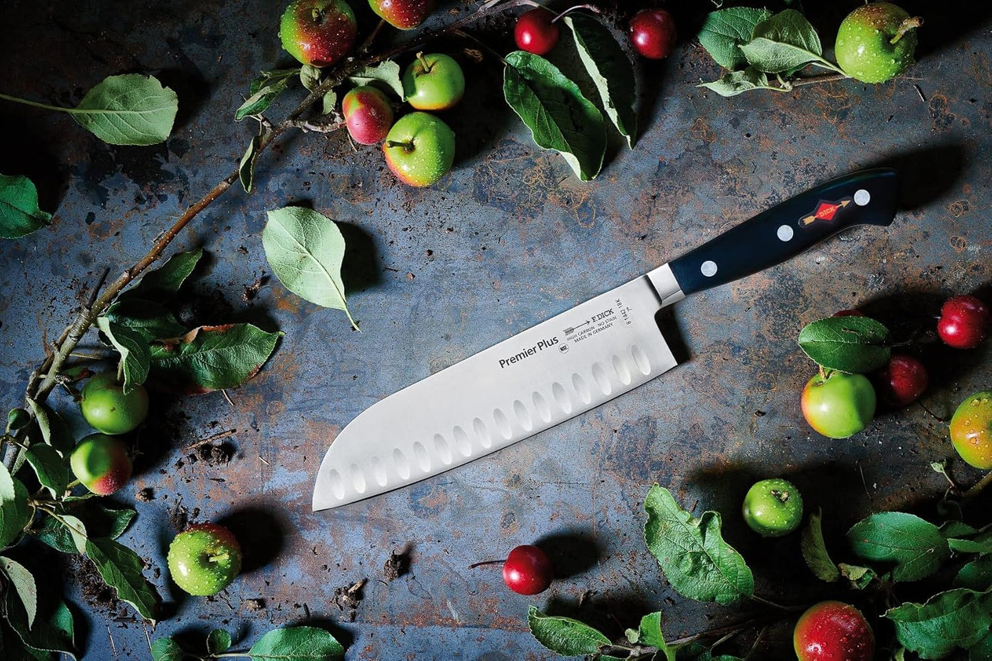 – Premier Plus Peeling Knife - Paring knife with 2.8" blade & 56 HRC - Ideal for cutting fruit & vegetables - Ultra sharp - Stainless steel - Ergonomic handle - High carbon - Made in Germany