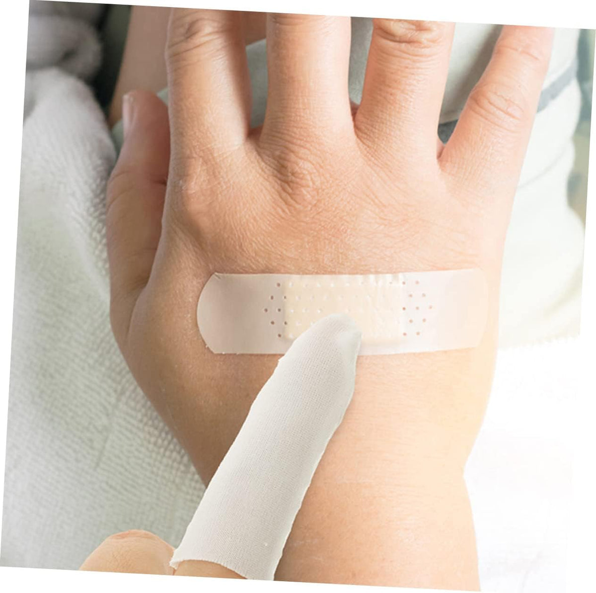 200pcs Cut Resistant Slip Finger Cots Reusable Guard Sleeves for Kitchen Gardening Sculpture Professional Work Protection