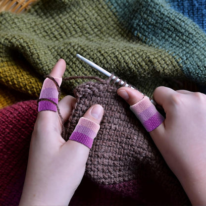 10 PCS Crochet Finger Guard，3.9-Inch Finger Crochet Finger Protector Cover | Compression Sleeves for Knitting Finger Protector for Tension Control and Preventing Yarn Burn