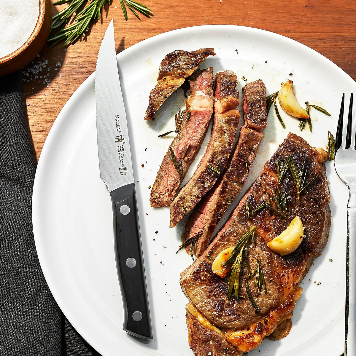 Dynamic Razor-Sharp Steak Knife Set of 4, German Engineered Informed by 100+ Years of Mastery