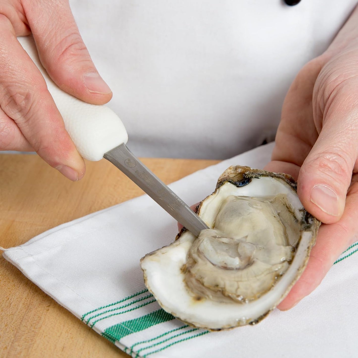 Boston Style Oyster Knife with Poly Handle, 3 Inch, White