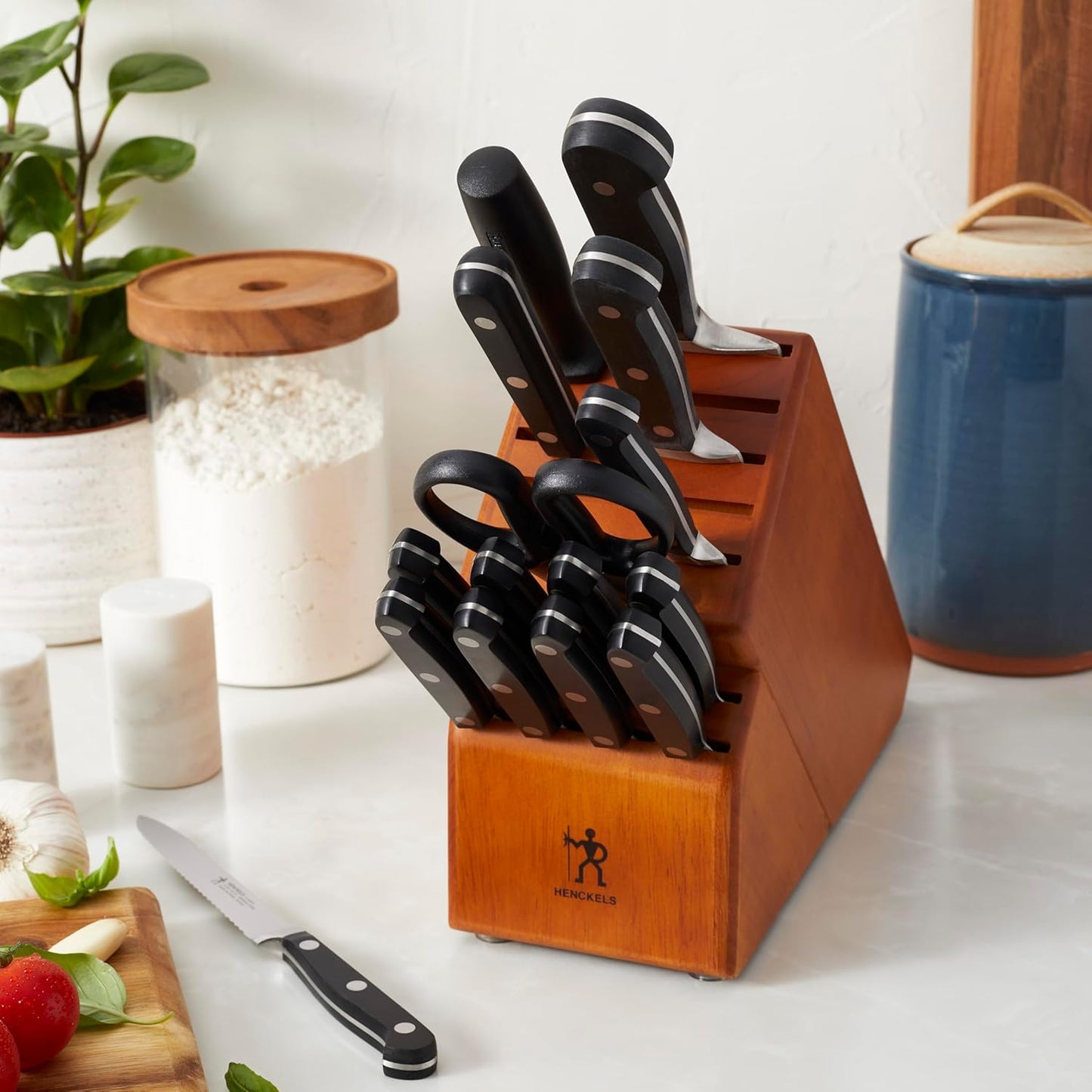 Classic Razor-Sharp 16-Piece Knife Block Set, Chef Knife, Bread Knife, German Engineered Informed by 100+ Years of Mastery
