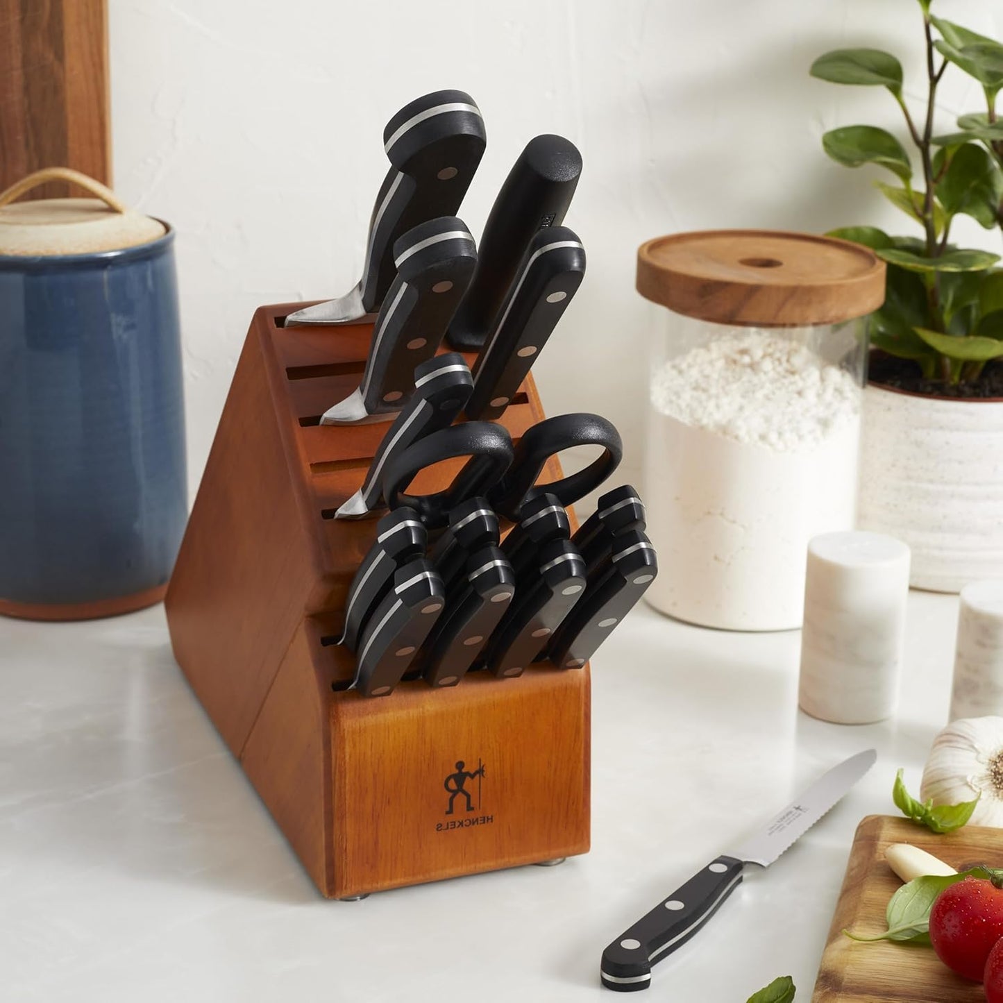 Classic Razor-Sharp 16-Piece Knife Block Set, Chef Knife, Bread Knife, German Engineered Informed by 100+ Years of Mastery
