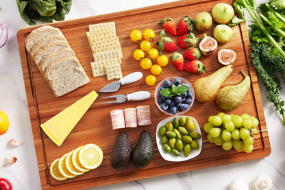Cutting Boards, 16.5x13 Large Acacia Wooden Cutting Boards for Kitchen, Edge Grain Reversible Wood Chopping Board with Juice Groove and Handles, Pre-Oiled Carving Tray for Meat & Cheese