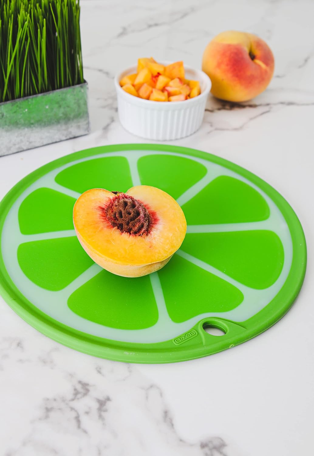 Citrus Slice Cutting Board/Serving Board 9 inches, Grapefruit