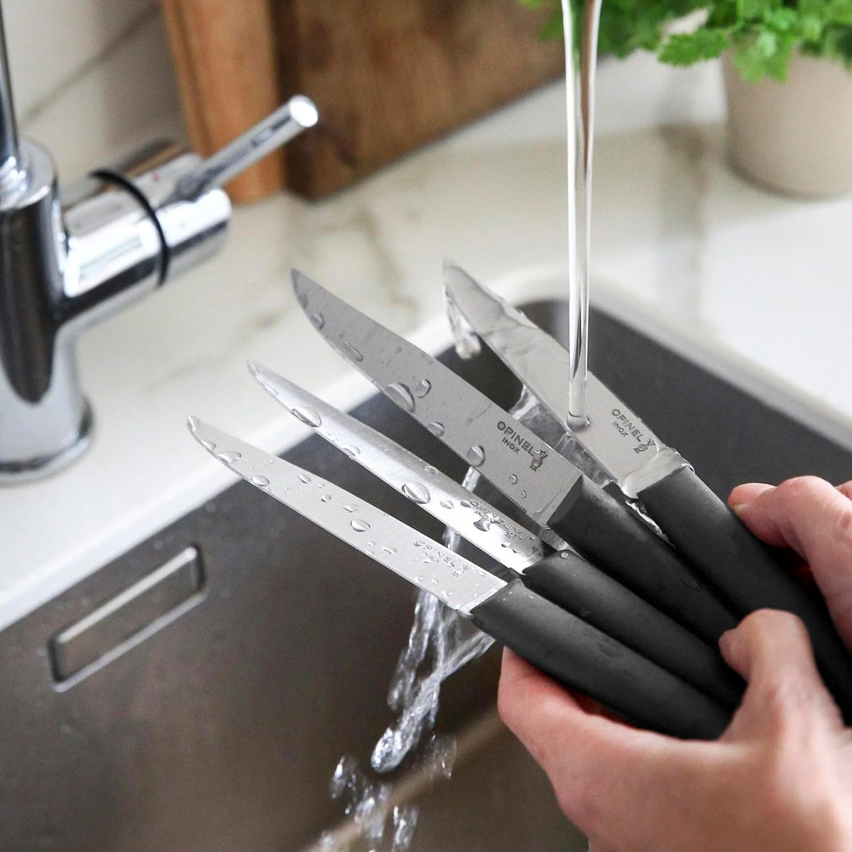 Set of 4 Bon Appetit+ Dishwasher Safe Serrated Steak Knives - Grey