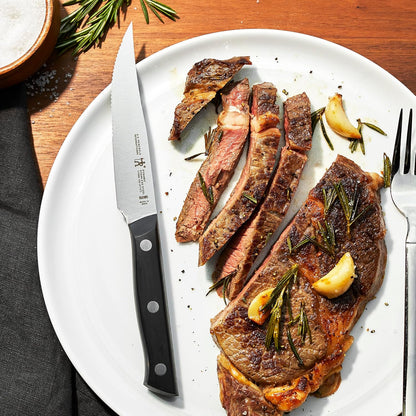 Dynamic Razor-Sharp Steak Knife Set of 4, German Engineered Informed by 100+ Years of Mastery