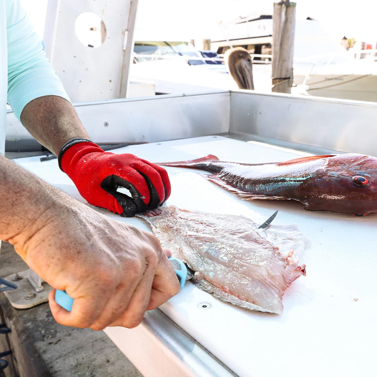 Smith's DARCIZZLE Curved Flex Fillet Knife - 400 Series Stainless Steel Blade - Non-Slip Soft Grip Handle - Sheath - Curved Blade - Deboning & Game Processing - Fishing