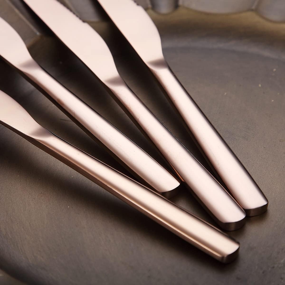 Steak Knives, 8 Piece Premium Stainless Steel Steak Knife Set, Meat Knife Sets, German Steak Knives Serrated, Tomato Knife, For Home, Kitchen or Restaurant, Dishwasher Safe (Silver-9.2 Inch)