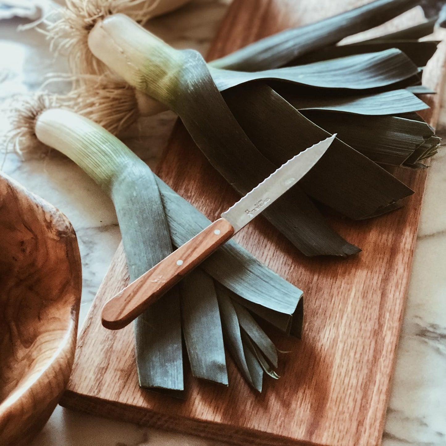 No. 113 Essential Paring Knife, Serrated Edge, Hornbeam (Natural)