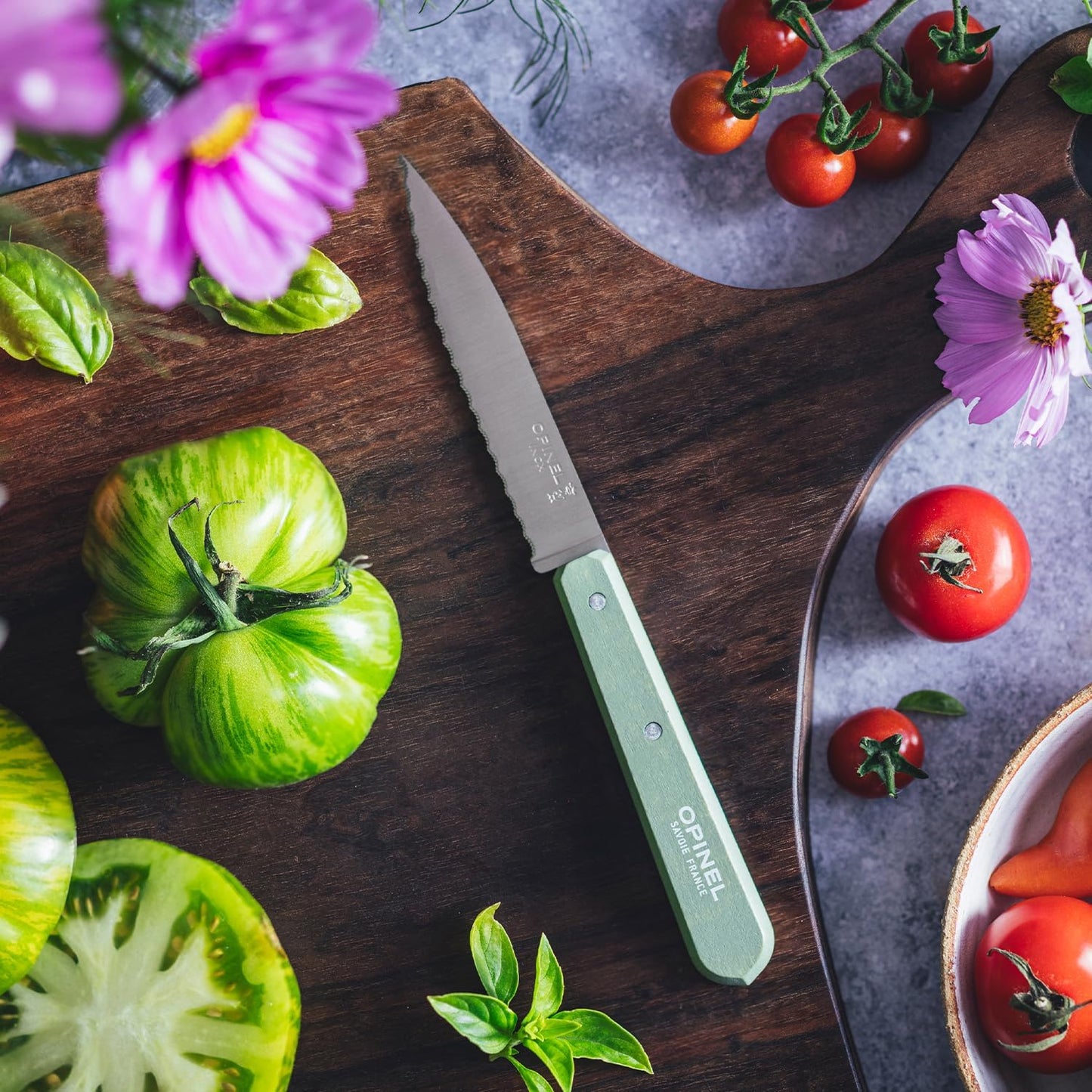 No. 113 Essential Paring Knife, Serrated Edge, Hornbeam (Natural)