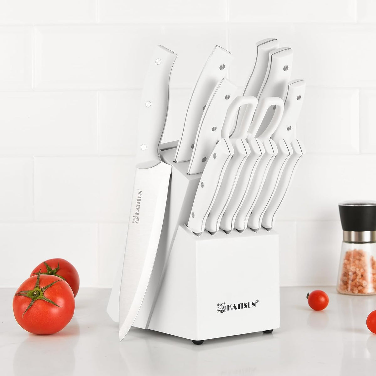 15-Piece Stainless Steel Kitchen Knife Set, Built-in Knife Sharpener, Dishwasher Safe, Ergonomic Non-Slip Handles, 6 Steak Knives, Black