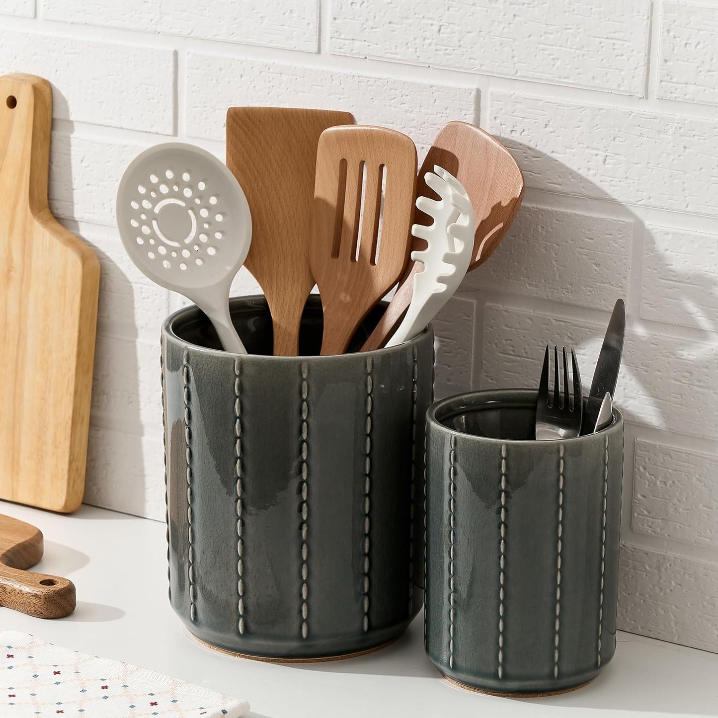 JIEMEI HOME Kitchen Utensil Holder, Large 7.5"+6.2" Petal Ceramic Utensil Crock for Countertop, Utensil Holder with Cork Mat, Morden Utensil Organizer for Spatula, Kitchen Decor, Set of 2, Purple