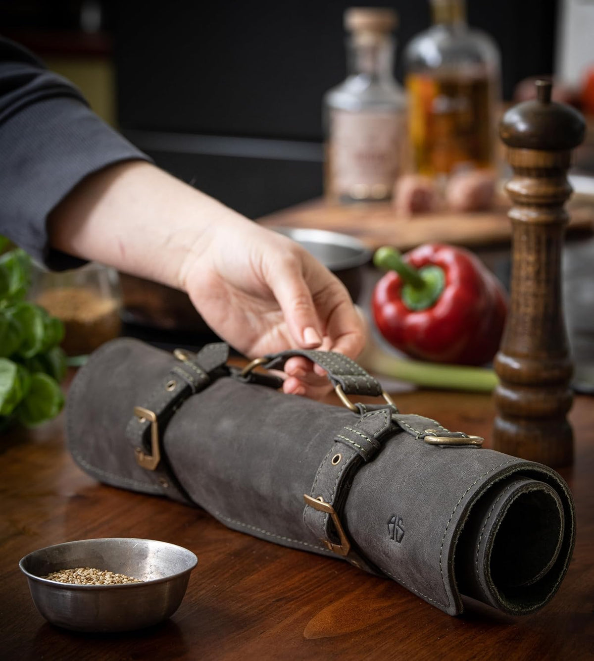 Knife Roll Bag Genuine Leather – knife case for Chefs 7 slots – Leather Knife with handle and strap Frank (Brown-Antique)