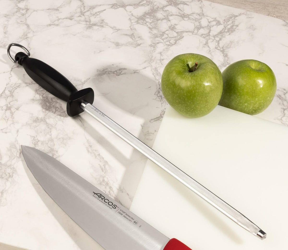 Sharpening Steel 12 Inch Nitrum Stainless Steel and 300 mm blade. Series Chaira. Body Carbon Steel Chromium Coated 11 - Handle Polypropylene. Lightweight and smooth shapes. Color Black.