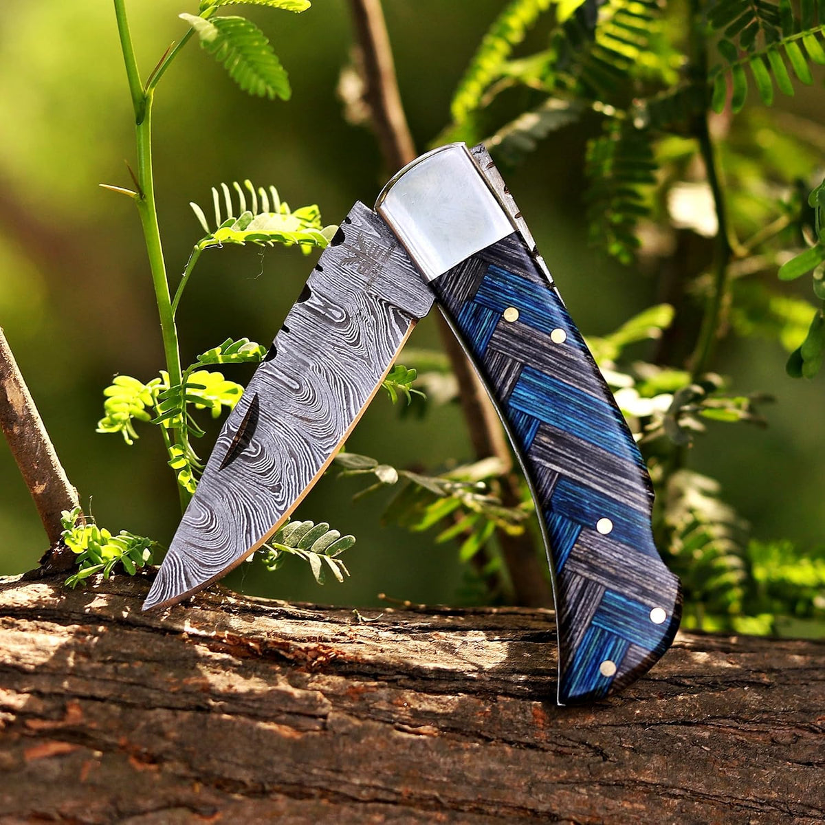 Handcrafted Damascus Steel Rus Lock Pocket Knife with, Traditional Folding Blade, Everyday carry, with leather sheath (Ram)