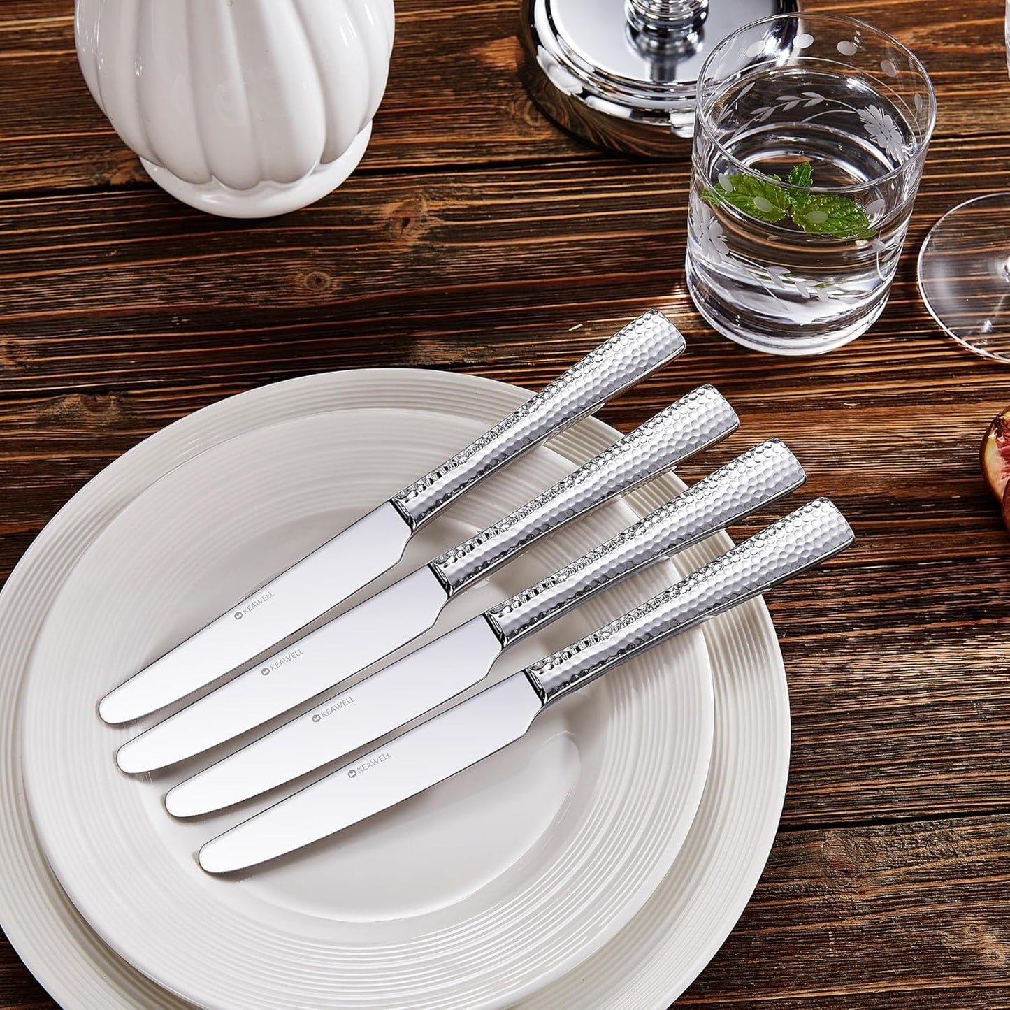 Premium Louis 4-Piece 9.5-Inch Dinner Knife Set (Plain) | Stainless Steel Serrated Dinner Knives; Classic Plain Design; Sturdy Construction; Brilliant Mirror Finish; Dishwasher Safe