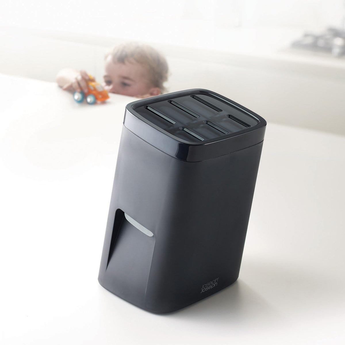 Self Locking Universal Knife Block, Black