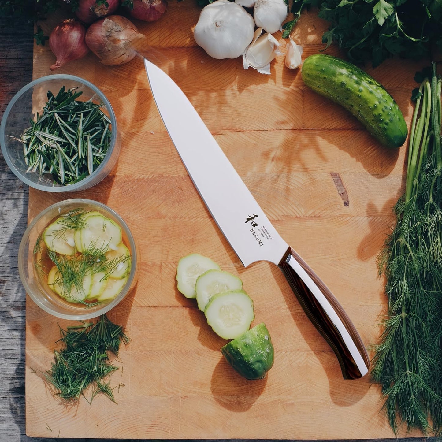 [NAGOMI] 8.5 inch Premium Slicing Knife, Stainless Steel HRC58 Carving Knife for Slicing Roasts, Meats, Sashimi, Fruits and Vegetables | Black Stylish Gift Box