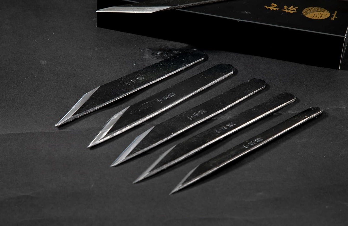 Wazakura Kiridashi Knife - Left Hand Japanese Marking & Woodworking Knife | Hand Forged Razor Sharp Carbon Steel Blade Made in Japan (18mm Left Hand)