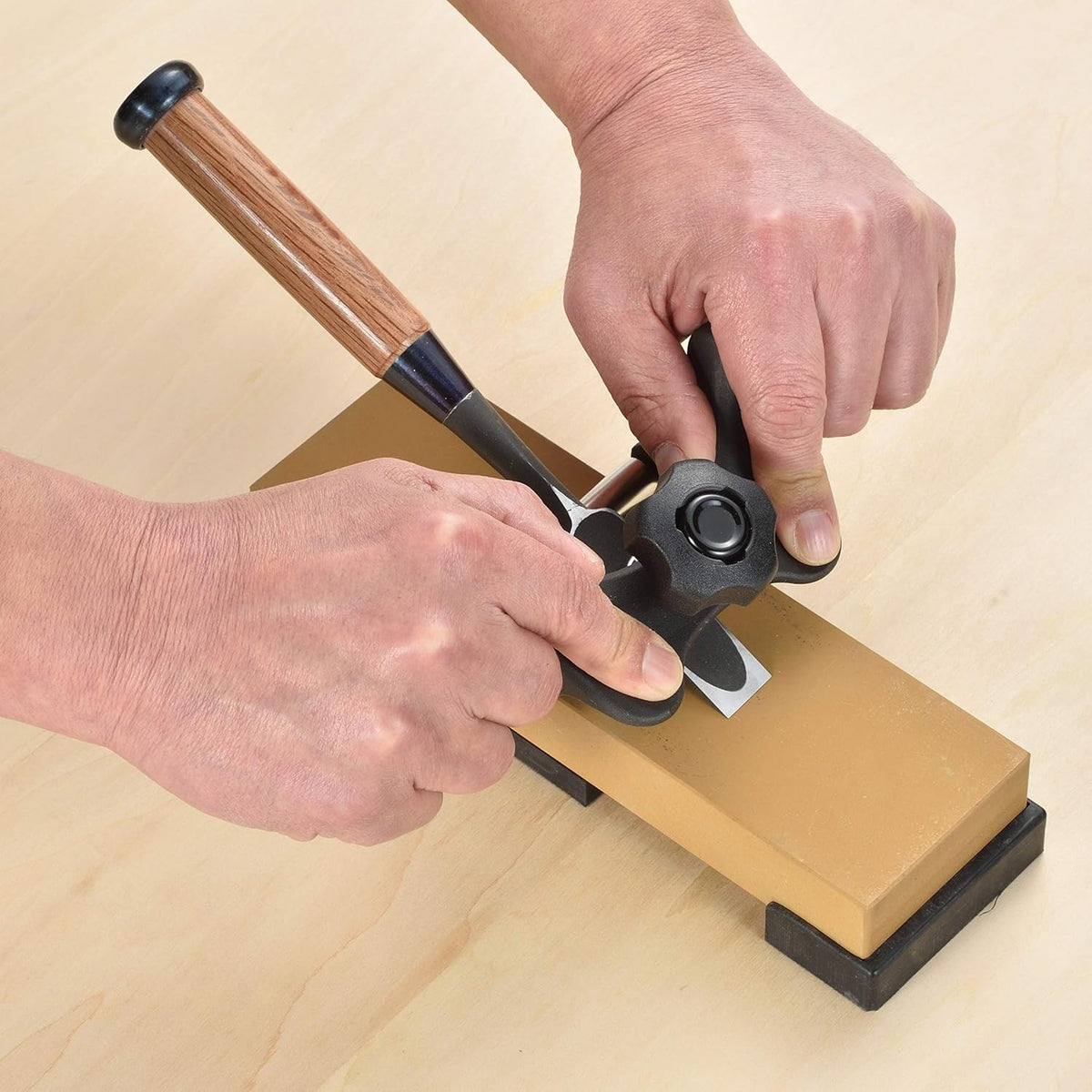 Honing Guide Sharpening Jig for Chisels and Planes Blades, Japanese Sharpening Guide for Woodworking Tools, Made in JAPAN