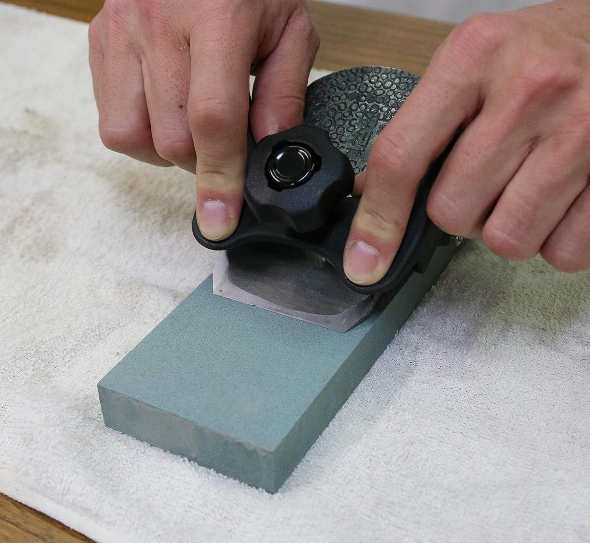 Honing Guide Sharpening Jig for Chisels and Planes Blades, Japanese Sharpening Guide for Woodworking Tools, Made in JAPAN